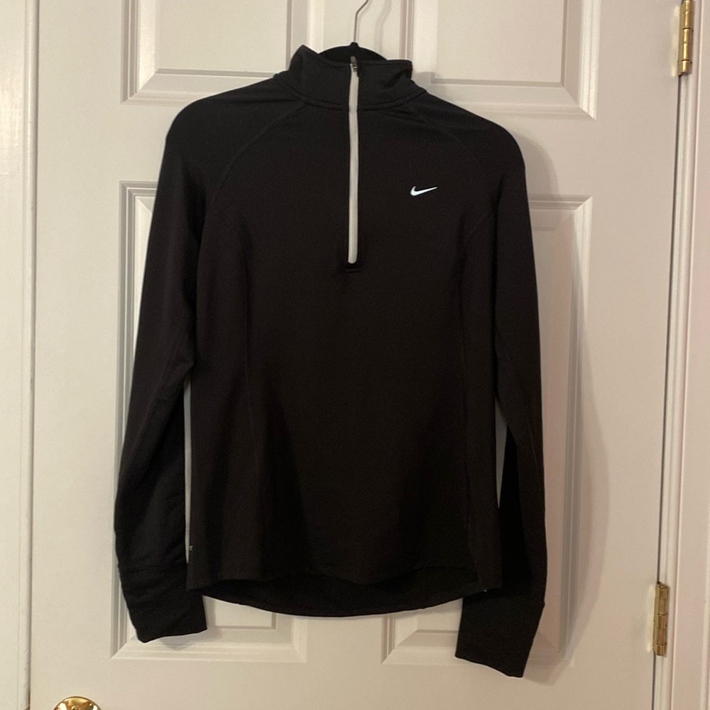 Black Nike pullover, dry-fit active top black size medium
